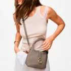 bolso saca pequeño tous piel topo modelo1 | bolsos tous Oficial